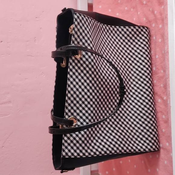 White House Black Market Handbags - White House black market purse